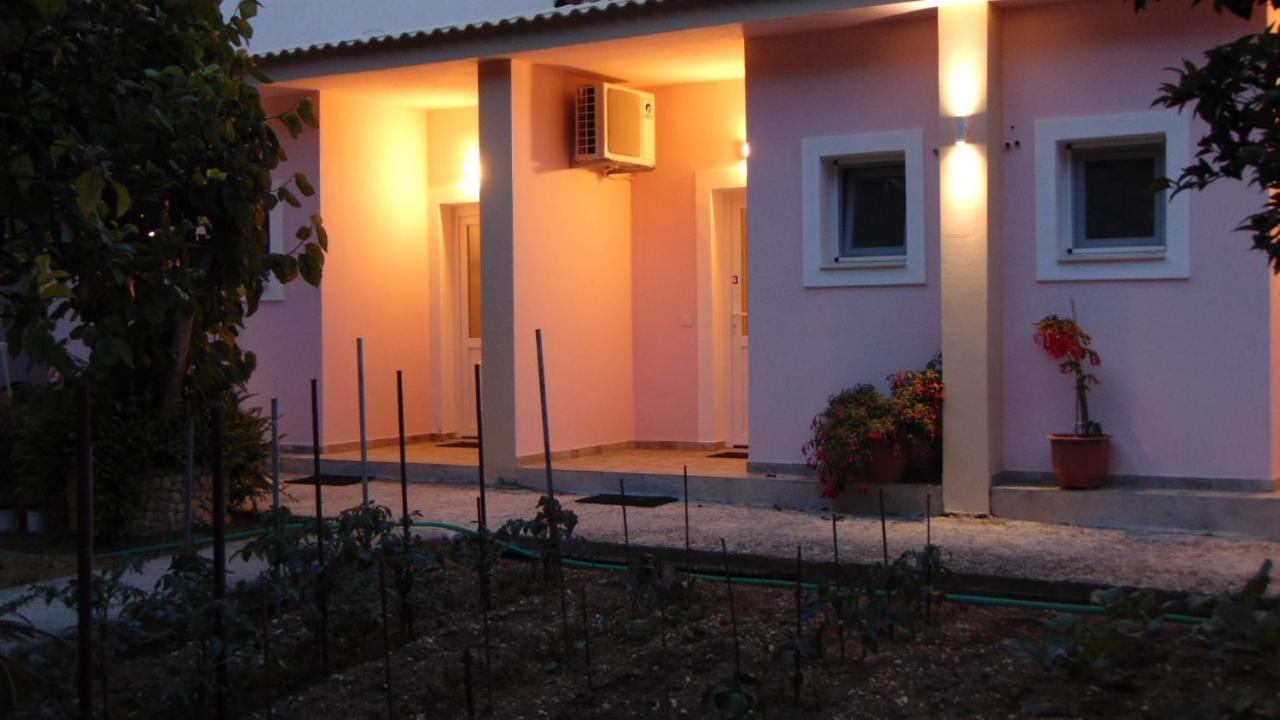 New Studios Mazis Λιαπάδες Εξωτερικό φωτογραφία